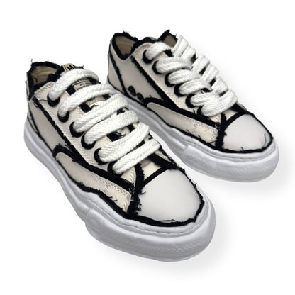 MAISON MIHARA YASUHIRO PETERSON OG DISTRESSED CANVAS SNEAKER WHITE / BLACK UK6 | UK 6, Black