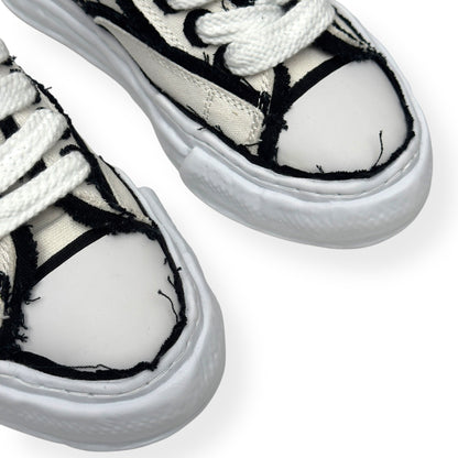 MAISON MIHARA YASUHIRO PETERSON OG DISTRESSED CANVAS SNEAKER WHITE / BLACK UK6 | UK 6, Black