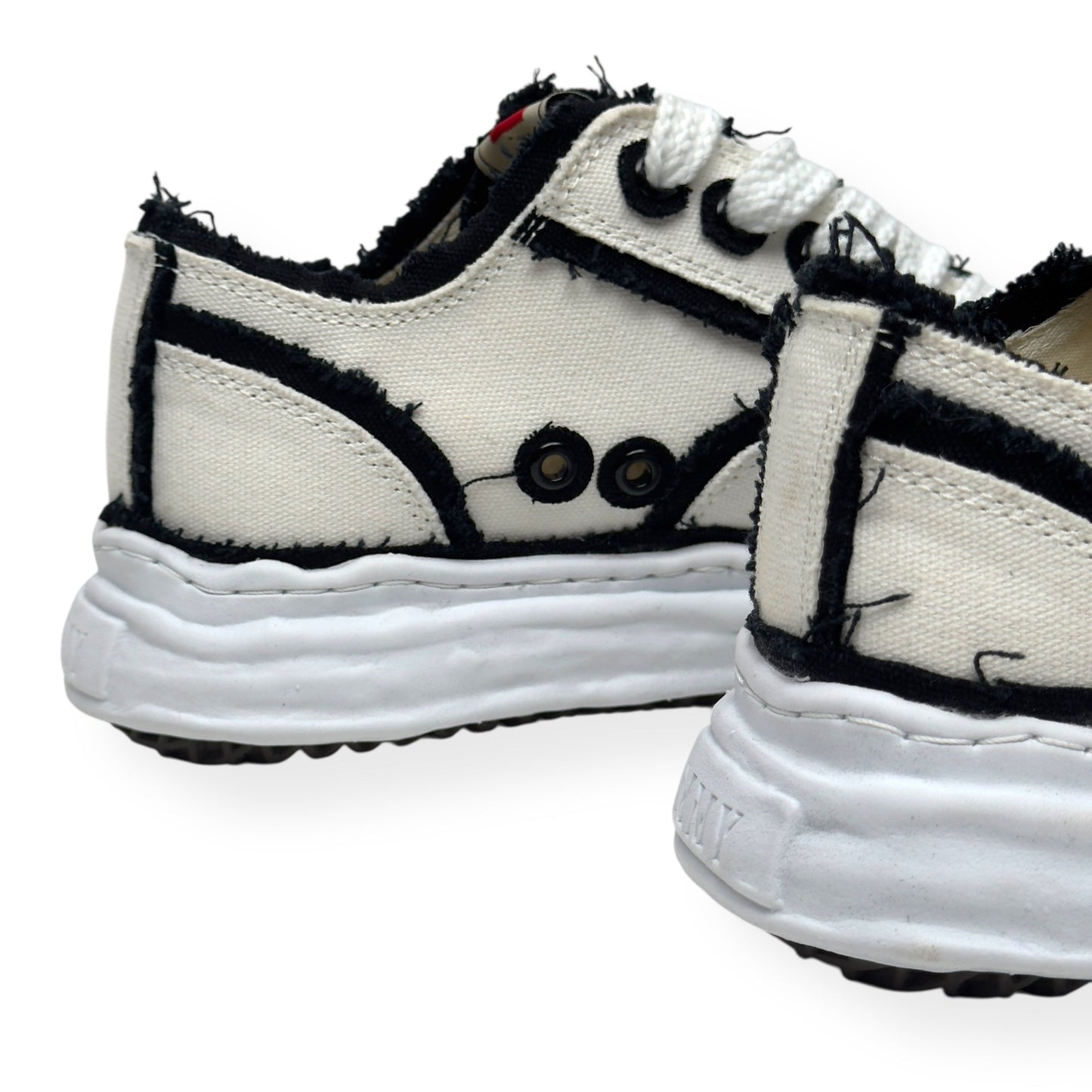 MAISON MIHARA YASUHIRO PETERSON OG DISTRESSED CANVAS SNEAKER WHITE / BLACK UK6 | UK 6, Black