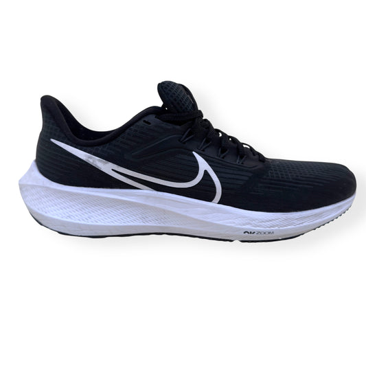 NIKE AIR ZOOM PEGASUS 39 RUNNING SHOE BLACK / WHITE UK10.5 | UK 10.5, Black