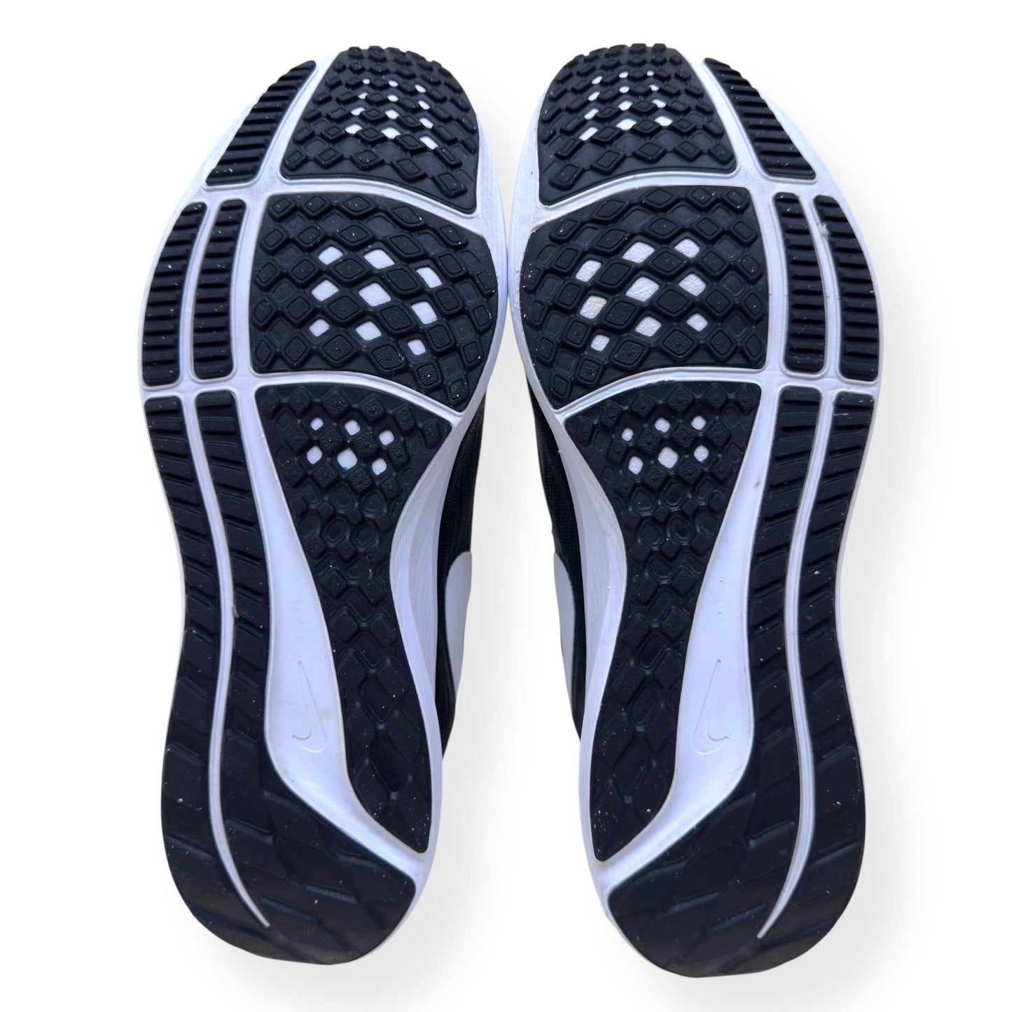 NIKE AIR ZOOM PEGASUS 39 RUNNING SHOE BLACK / WHITE UK10.5 | UK 10.5, Black