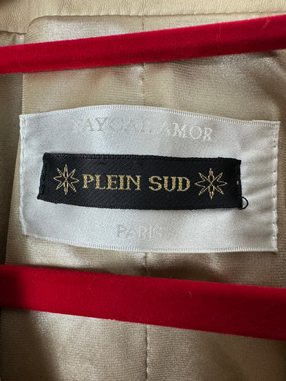 https://cdn.shopify.com/s/files/1/0900/2729/5066/files/Plein_Sud_Faycal_Amor_Brand_Label.jpg?v=1769704620
