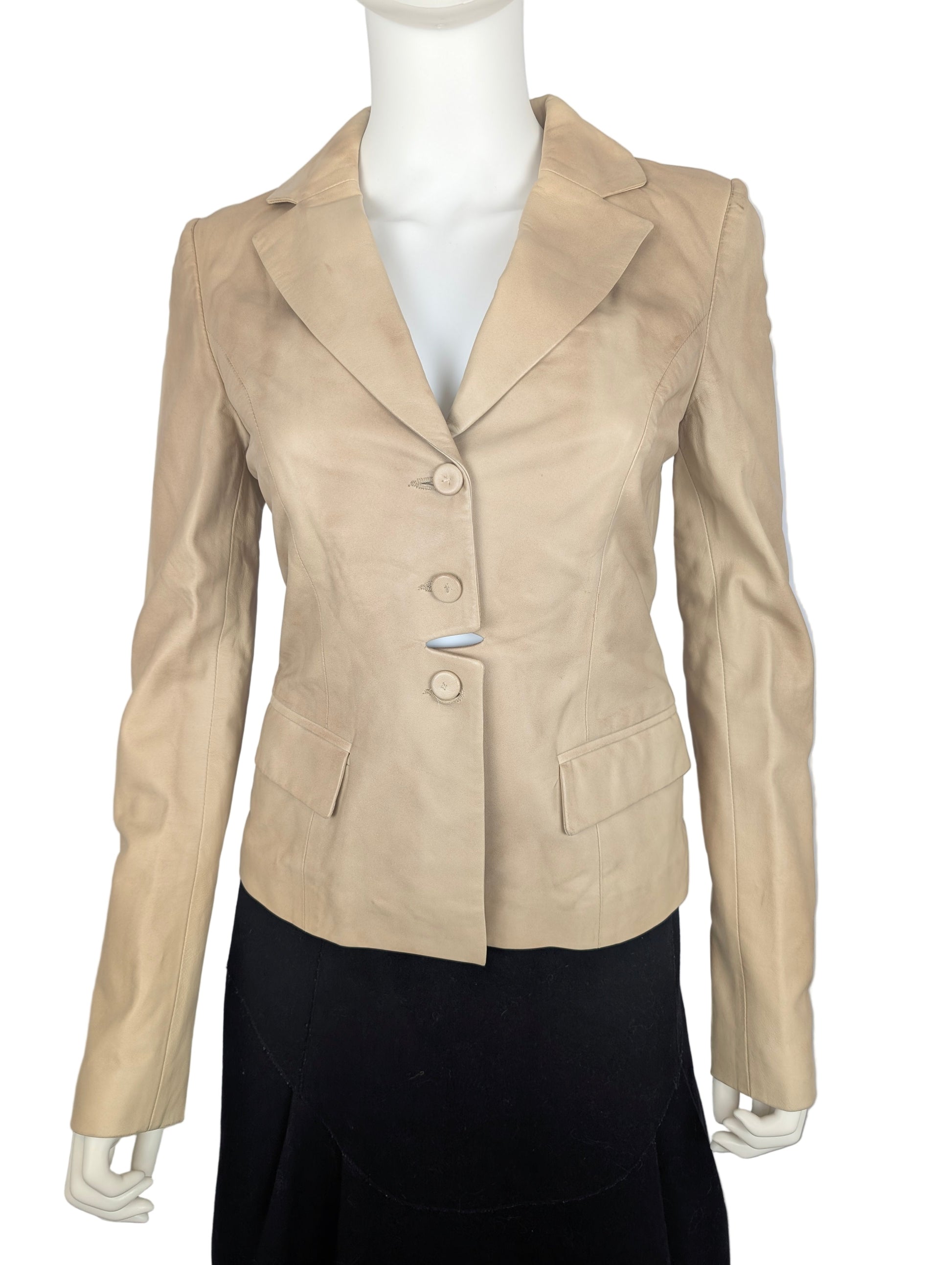 https://cdn.shopify.com/s/files/1/0900/2729/5066/files/Plein_Sud_Leather_Blazer_Mannequin.jpg?v=1769704273