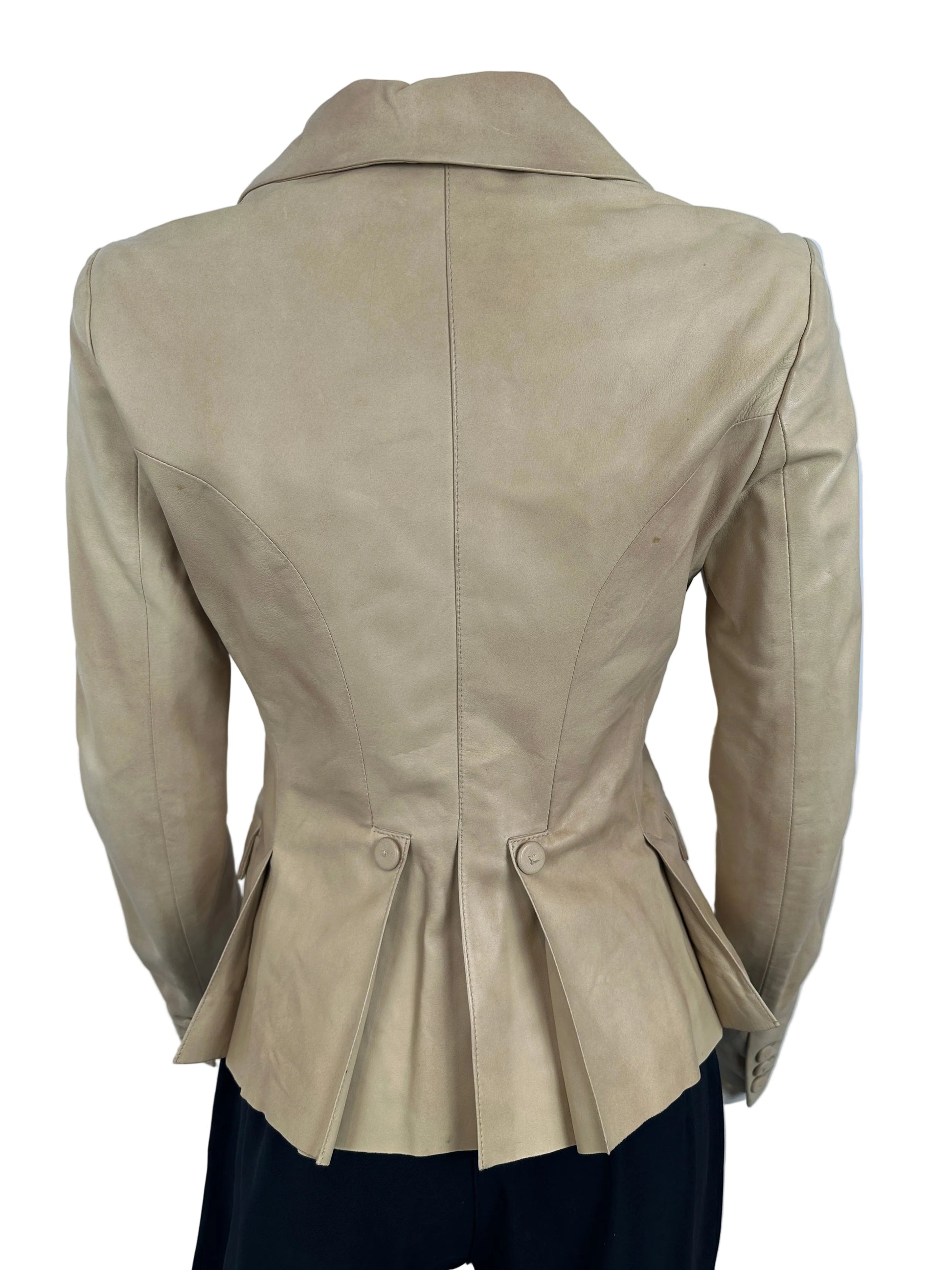 https://cdn.shopify.com/s/files/1/0900/2729/5066/files/Plein_Sud_Leather_Blazer_Mannequin_Back.jpg?v=1769704620