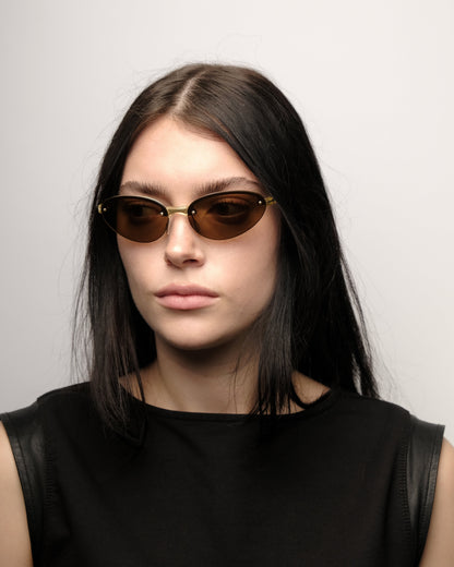https://cdn.shopify.com/s/files/1/0818/5459/5398/files/Prada8_f113de15-9a78-49e2-b2cb-3ac767801db3.jpg?v=1784210732