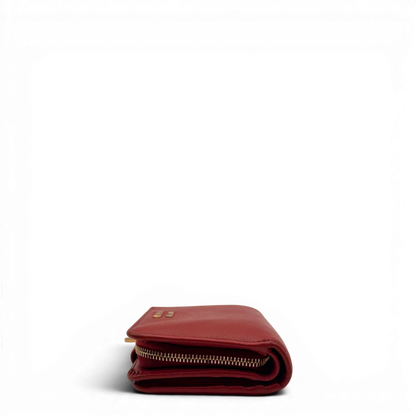 https://cdn.shopify.com/s/files/1/0564/9376/8855/files/Prada_Geldbeutel_Zip_auf_Saffiano_Leder_rot_5.webp?v=1784243608