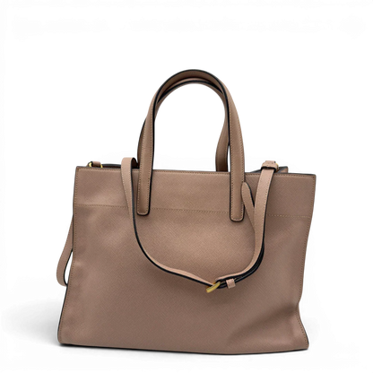 https://cdn.shopify.com/s/files/1/0564/9376/8855/files/Prada_Handtasche_Galleria_aus_Saffiano_Leder_rosa_vintage8434.webp?v=1780485818