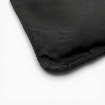 https://cdn.shopify.com/s/files/1/0564/9376/8855/files/Prada_Umhangetasche_basic_aus_Nylon_schwarz_8.webp?v=1782386019