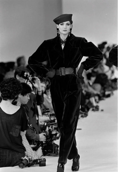 https://images.squarespace-cdn.com/content/v1/647deca2e9dd1d6177bd43cb/6a249c52-a900-4f00-8ef1-18e19c9085dd/Runway+autumn+25+collection++-+7+of+89.jpeg