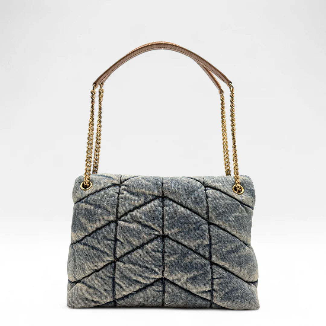 https://cdn.shopify.com/s/files/1/0564/9376/8855/files/Saint_Laurent_Handtasche_Loulou_Puffer_medium_Denim_blau_handbag0776.webp?v=1761266219