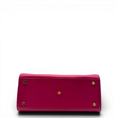 https://cdn.shopify.com/s/files/1/0564/9376/8855/files/Saint_Laurent_Handtasche_Sac_de_Jour_medium_aus_Leder_pink_vintage_YSL7103.webp?v=1779895629