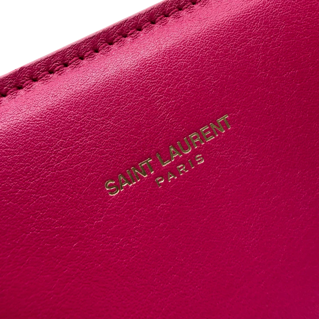 https://cdn.shopify.com/s/files/1/0564/9376/8855/files/Saint_Laurent_Handtasche_Sac_de_Jour_medium_aus_Leder_pink_vintage_YSL7110.webp?v=1779895630