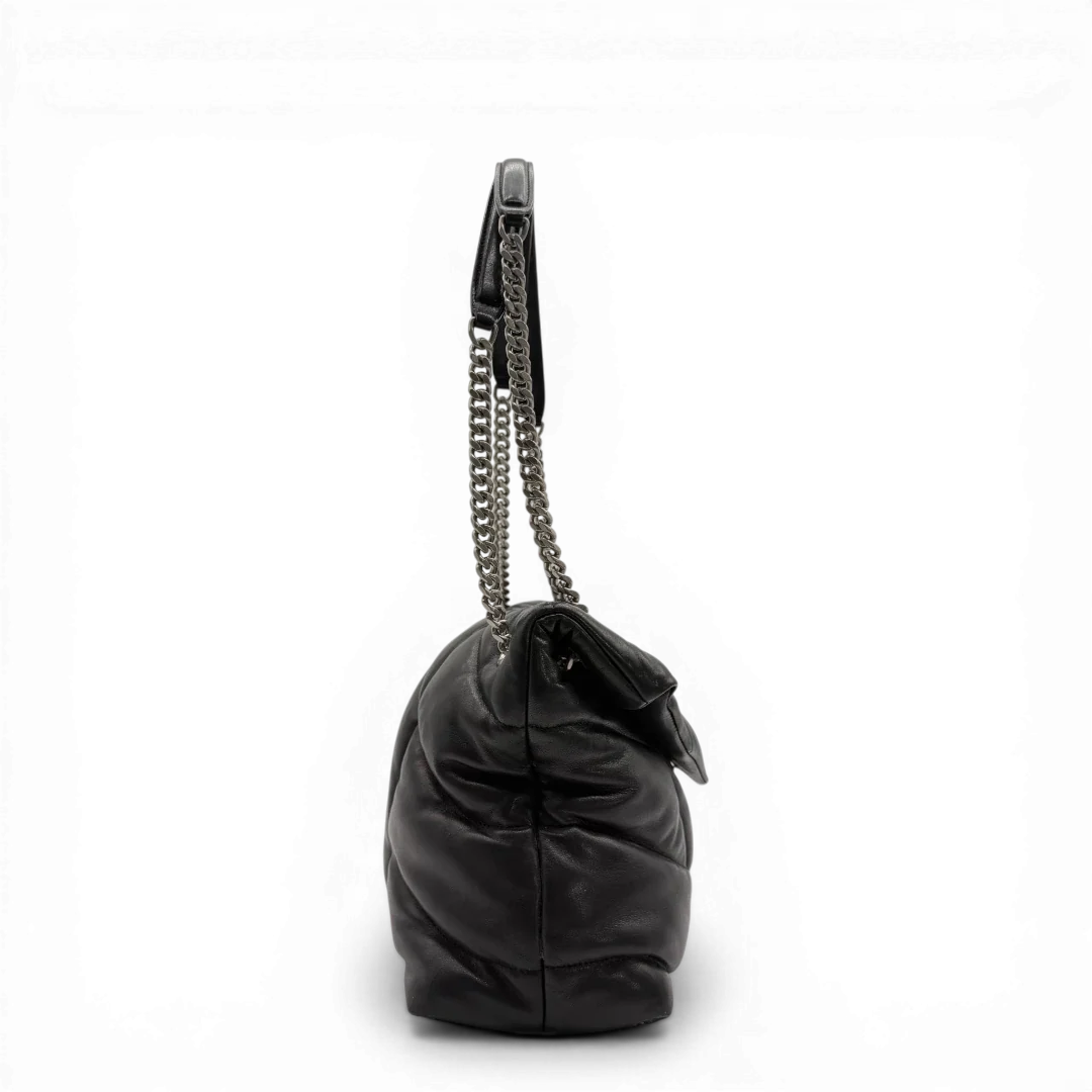 https://cdn.shopify.com/s/files/1/0564/9376/8855/files/Saint_Laurent_Loulou_Medium_Handtasche_Umhangetasche_Leder_schwarz_vintage_YSL3997.webp?v=1775066185