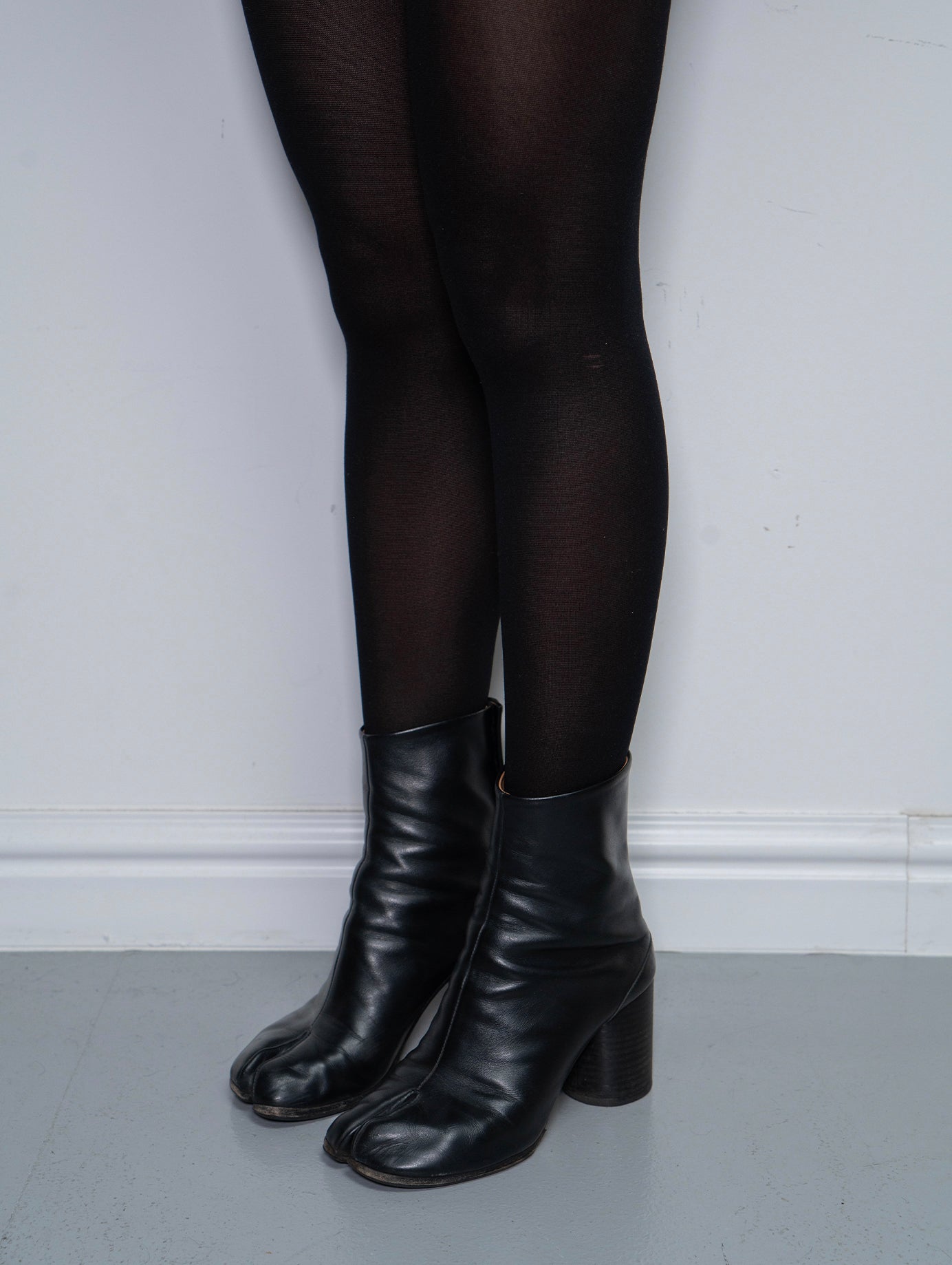 MARGIELA TABI BOOTS (EU 37.5) | DEFAULT TITLE, Black