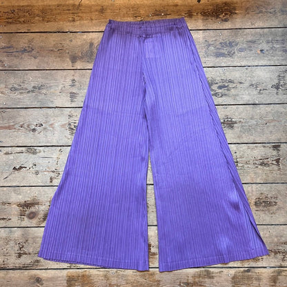 PLEATS PLEASE ISSEY MIYAKE  Purple SHORTS