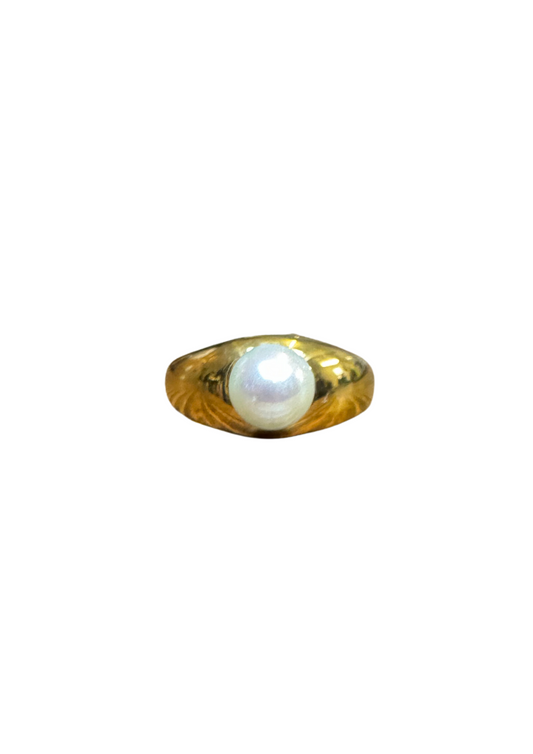 Singular Pearl Ring