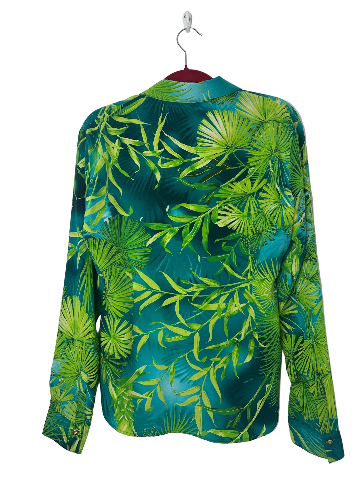 https://cdn.shopify.com/s/files/1/0900/2729/5066/files/Versace_Jungle_Print_Shirt_Hanger_Back.jpg?v=1769704172