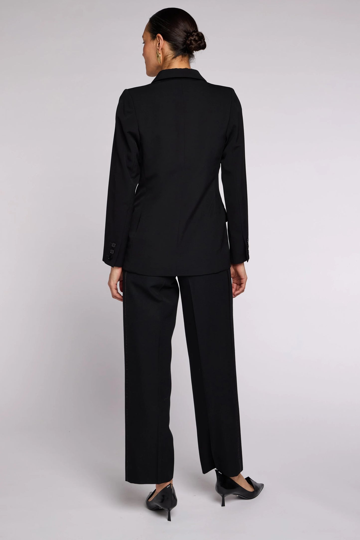 https://images.squarespace-cdn.com/content/v1/647deca2e9dd1d6177bd43cb/3c71b709-deba-4093-9ac5-393e58b753bf/YSL80SCLASTUX_+15.jpg