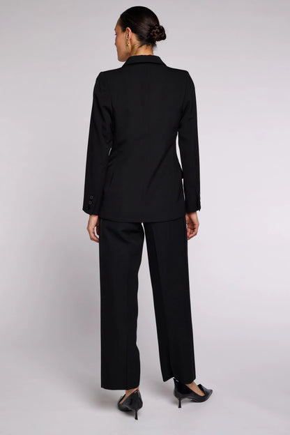 https://images.squarespace-cdn.com/content/v1/647deca2e9dd1d6177bd43cb/3c71b709-deba-4093-9ac5-393e58b753bf/YSL80SCLASTUX_+15.jpg