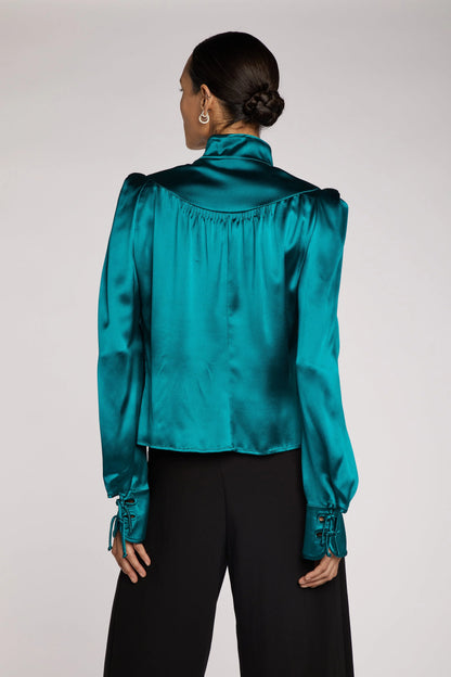 https://images.squarespace-cdn.com/content/v1/647deca2e9dd1d6177bd43cb/1704978819570-ZI6GOSN1Y5FIDKYNHCB5/YSLTEALSHIRT_+11.jpeg