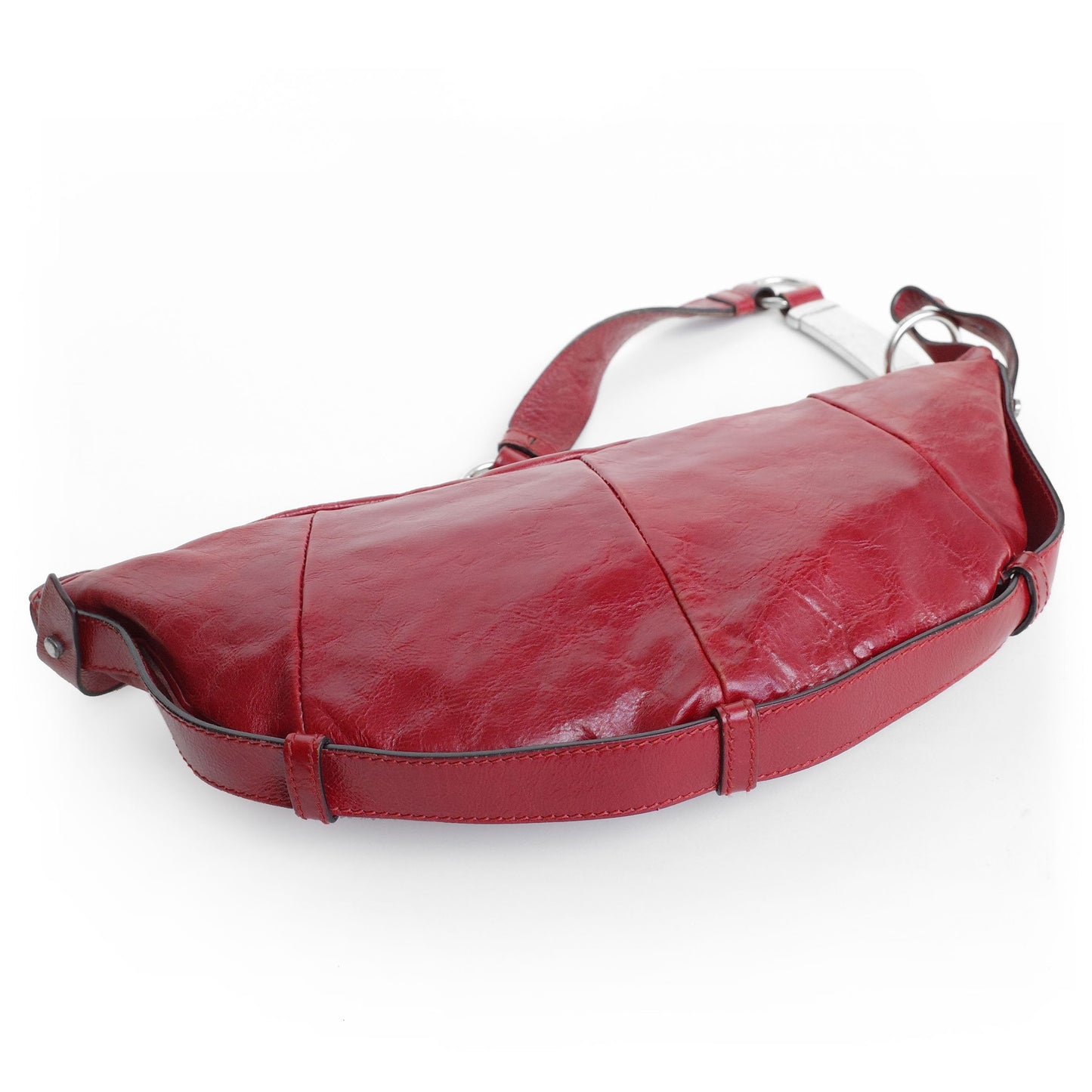Yves Saint Laurent SS 2002 Tom Ford era red leather mombasa sling bag with a half-moon shape, chain leather strap and top zip closure. Available at Artefact Archive.