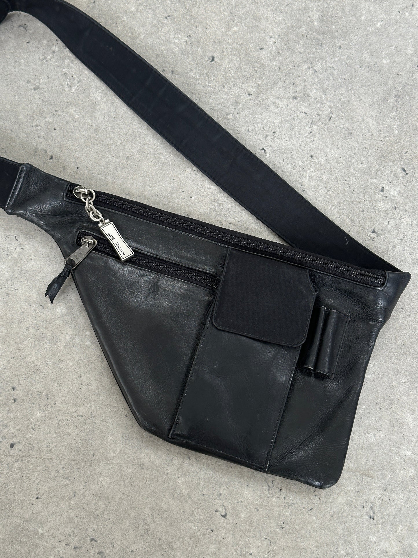 Vintage 2000s Leather Crossbody Bag