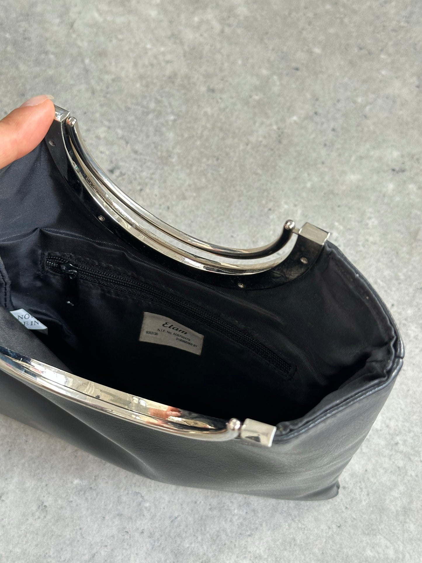 Vintage 2000s Minimal Hand Bag