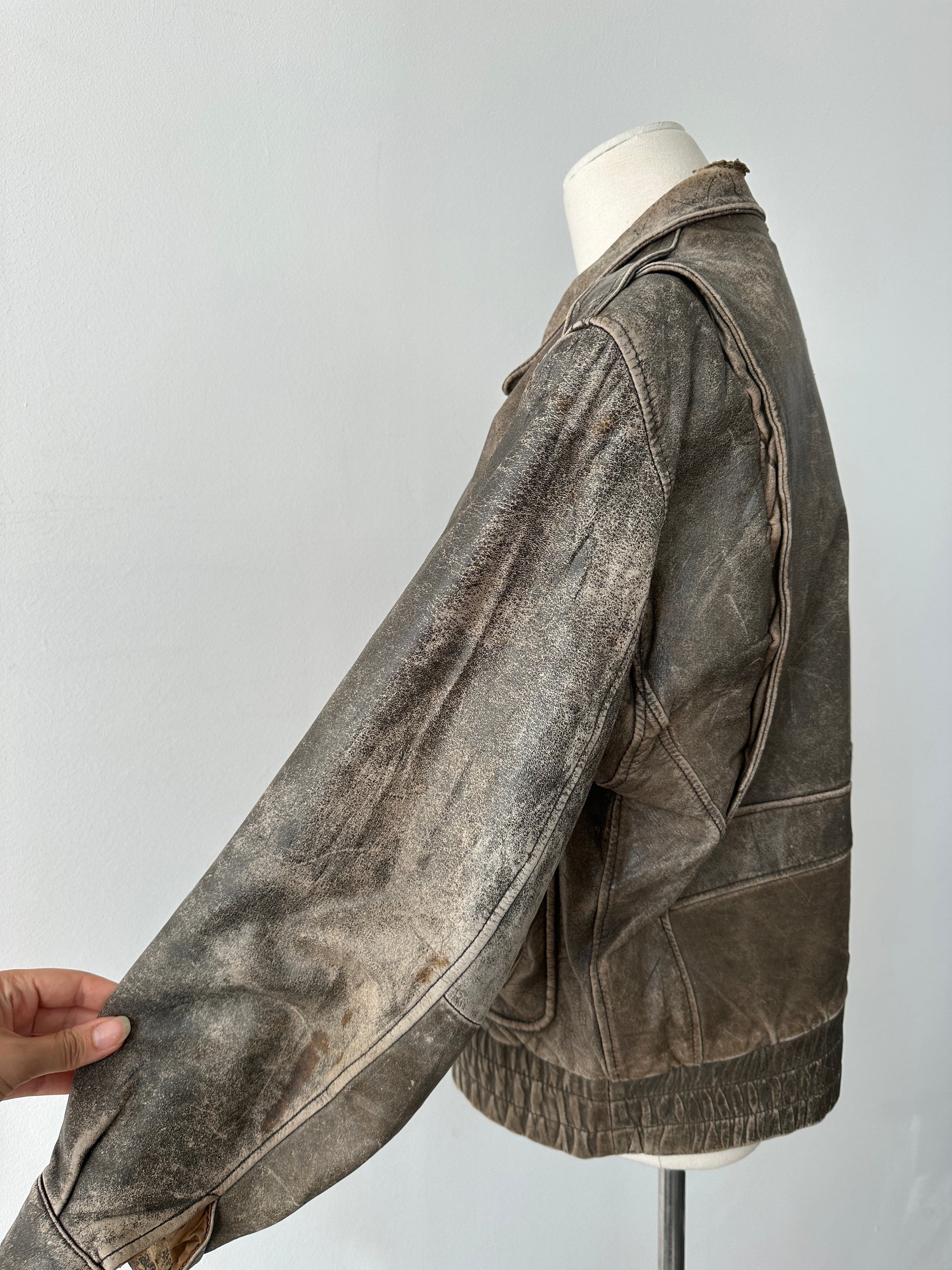 Vintage 1990s Distressed Leather Bomber Jacket - M-L