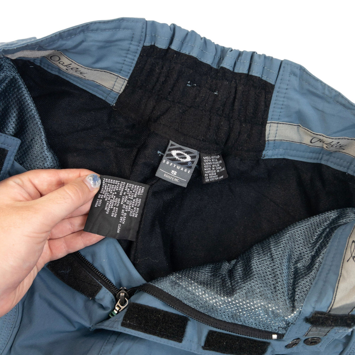 Vintage 2000s Oakley Snowboarding Trousers Womens Size S | Small, Blue