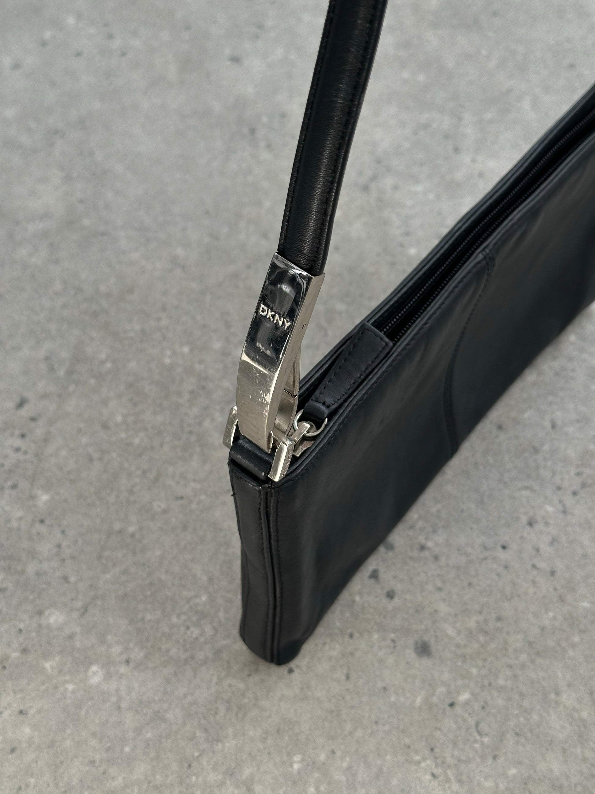 DKNY 2000s Leather Shoulder Bag