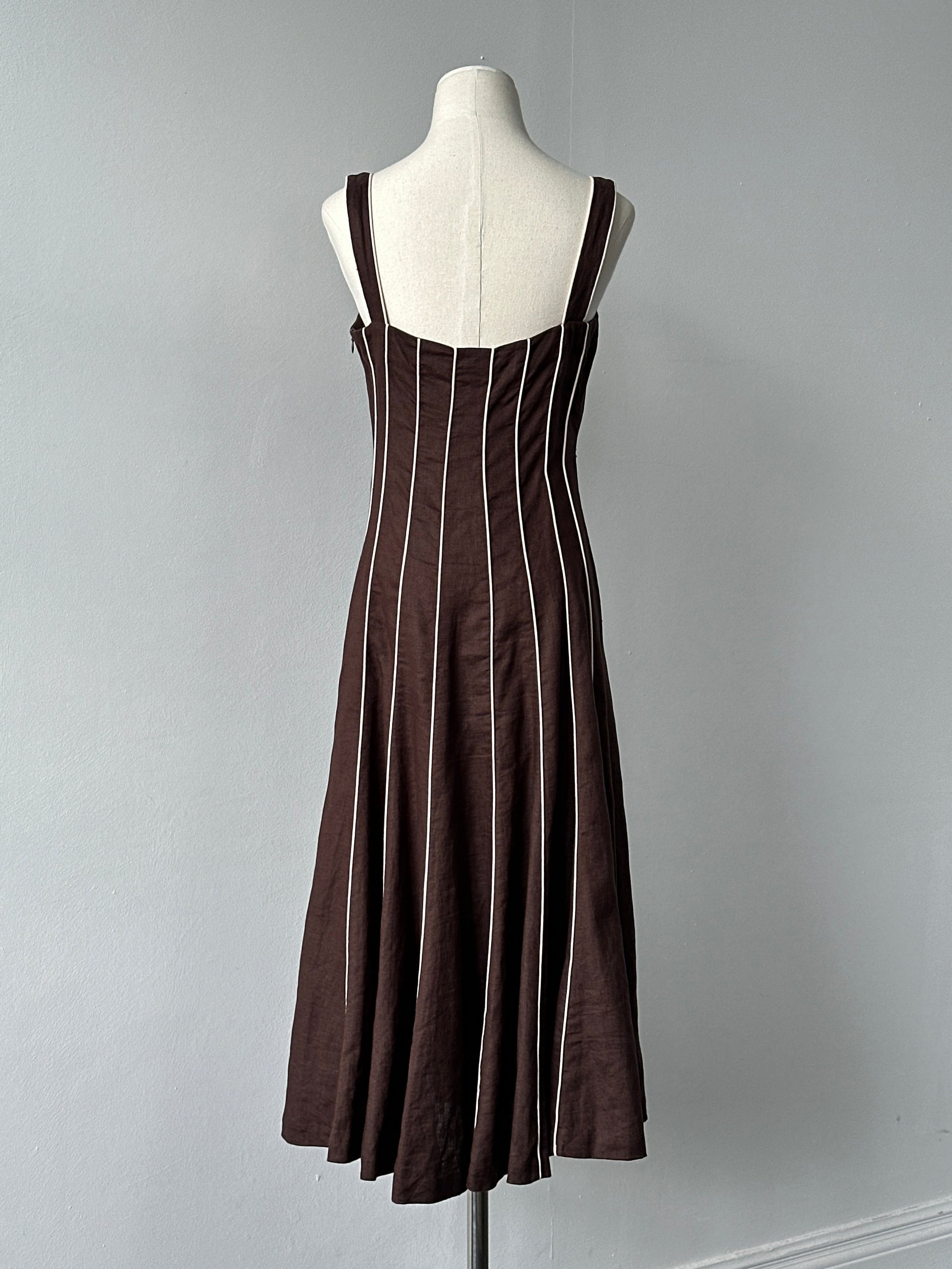 Vintage 1990s pure linen striped dress in size M, featuring a classic design with horizontal blue and white stripes.