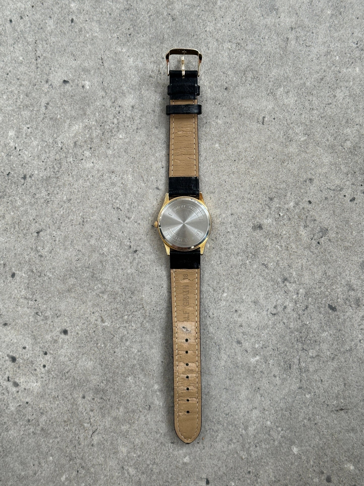 Vintage 1990s Gold Tone Quartz Leather Watch