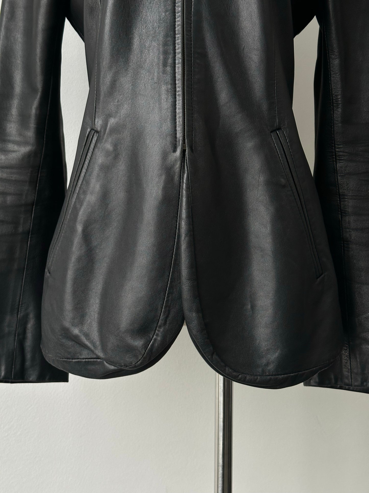 DKNY 2000s Smooth Fitted Leather Jacket - S