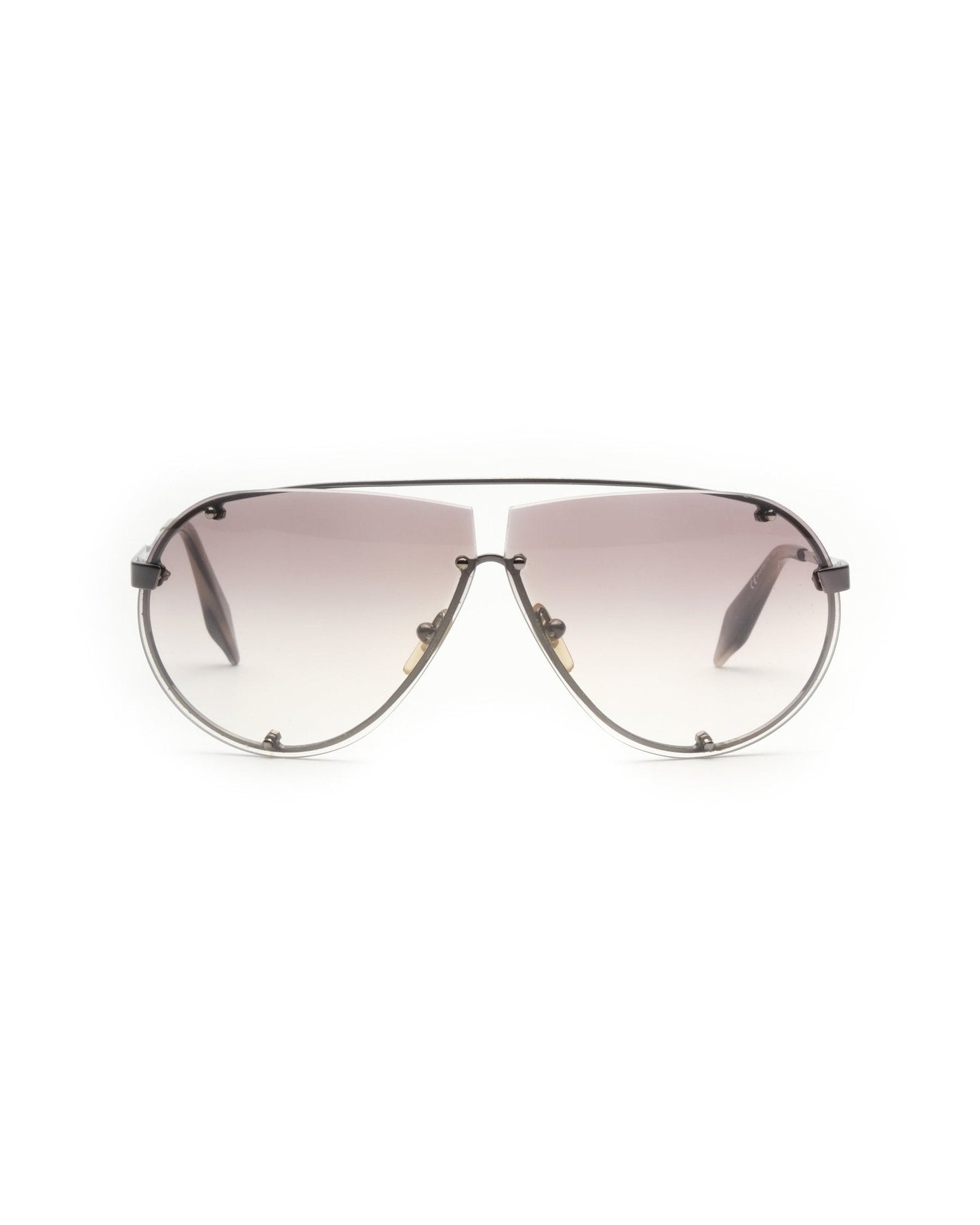 https://cdn.shopify.com/s/files/1/0818/5459/5398/files/alexander-mcqueen-aviator-su184-680571.jpg?v=1745399962