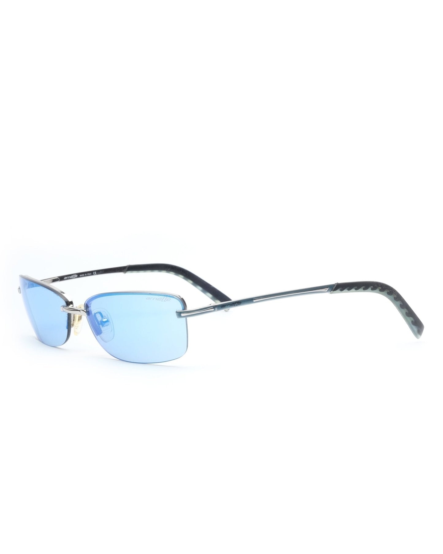 https://cdn.shopify.com/s/files/1/0818/5459/5398/files/arnette-sunglasses-619956.jpg?v=1749591708