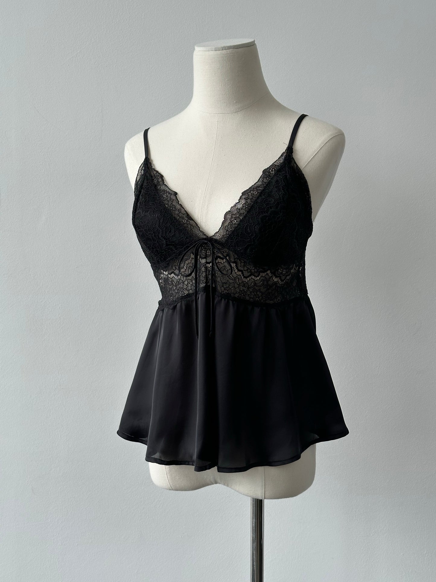 Victoria's Secret 2000s Lace Cami Top - S