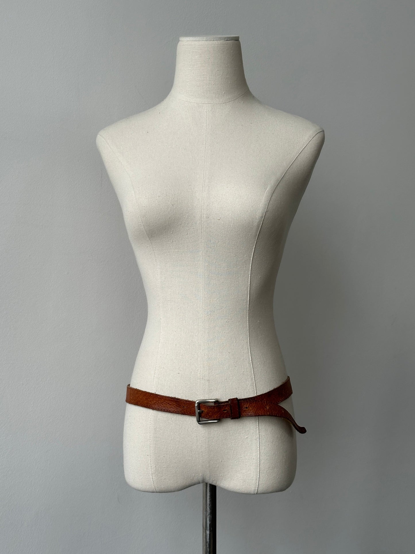 French Vintage 1990s Slim Leather Belt - W29-35