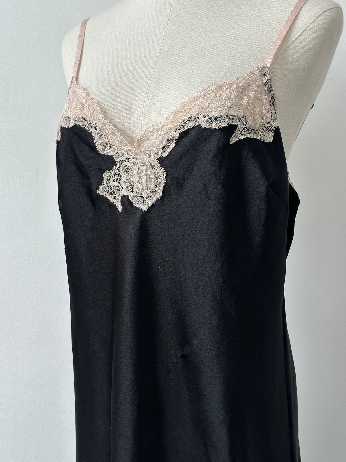 Victoria's Secret 2000s Satin Lace Mini Slip Dress - L