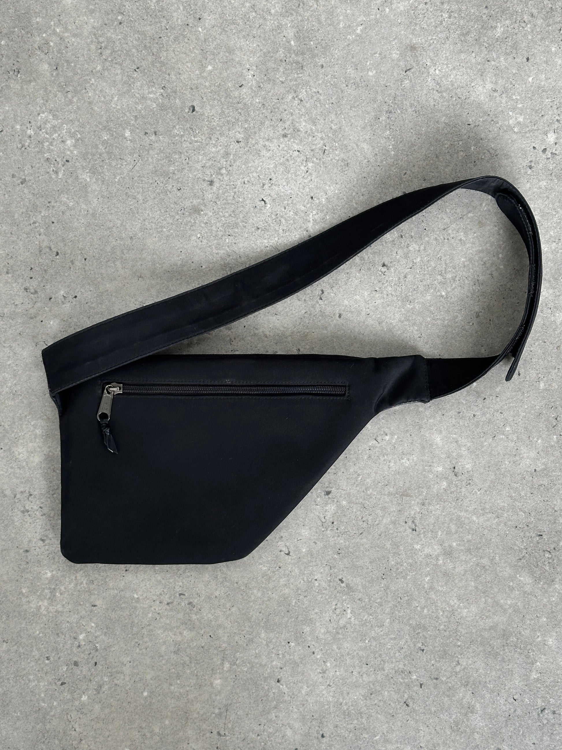 Vintage 2000s Leather Crossbody Bag