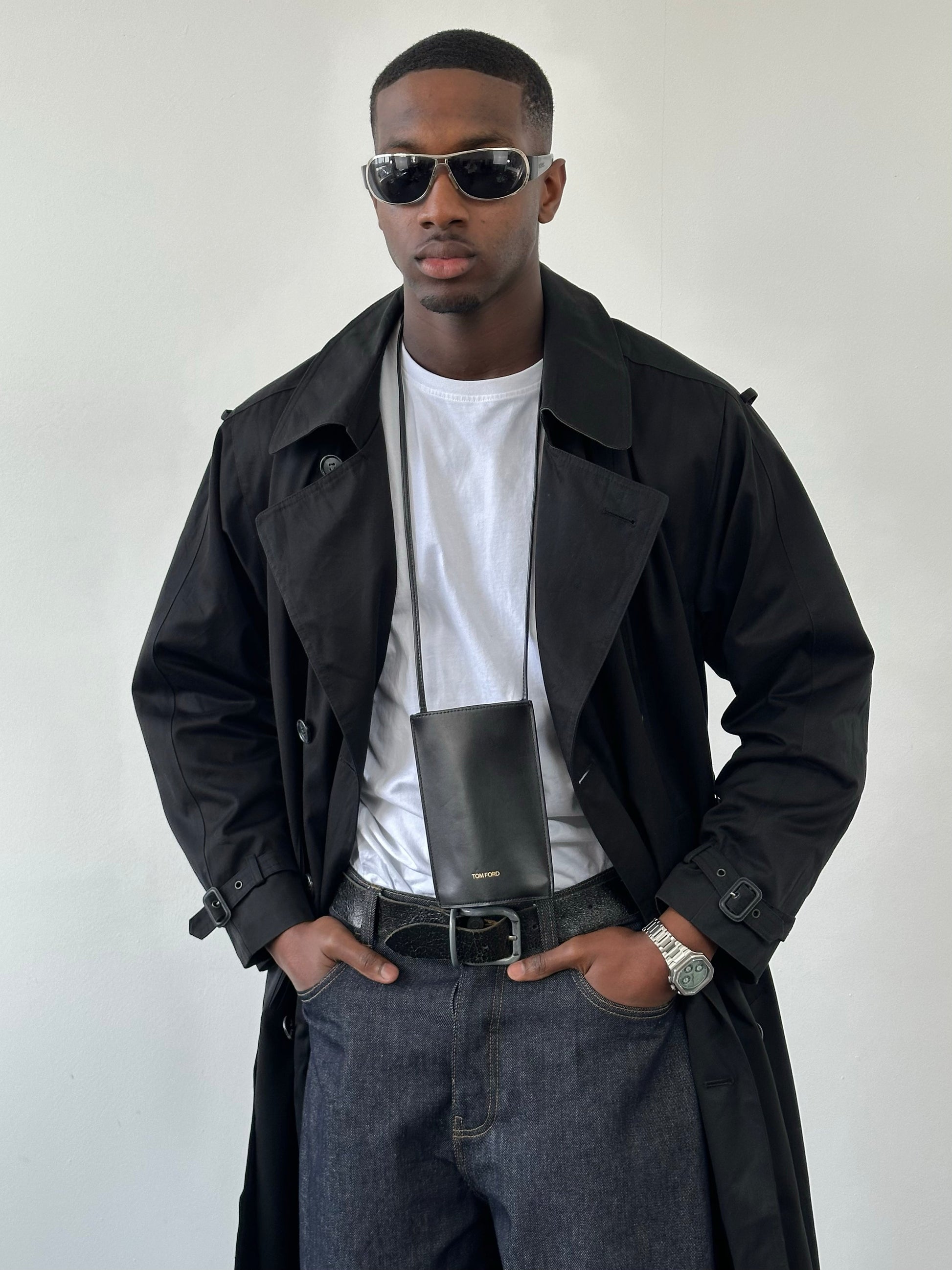 London Fog Towne 1990s double-breasted belted trench coat, beige color, with classic collar and waist belt, full-length design.