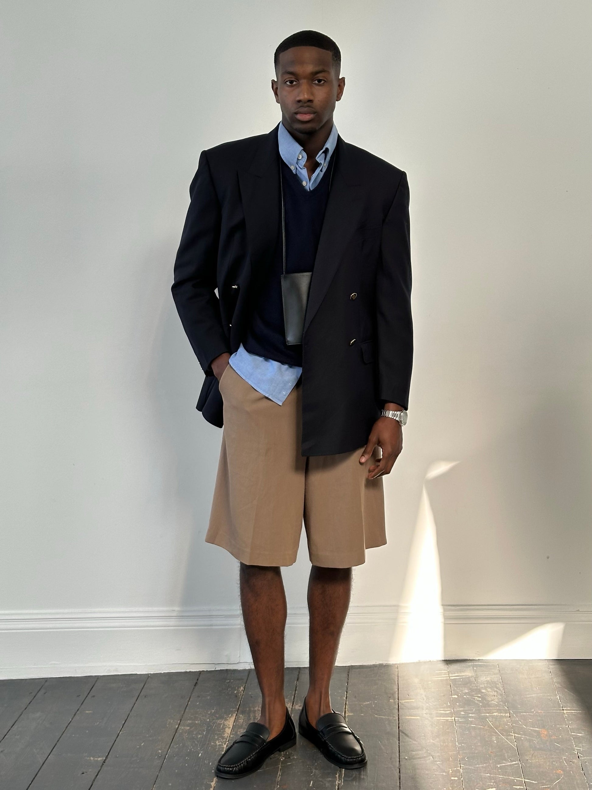 Burberry 1990s bespoke button wool double-breasted blazer in beige, size 42R/XL, showcasing tailored design and classic style.