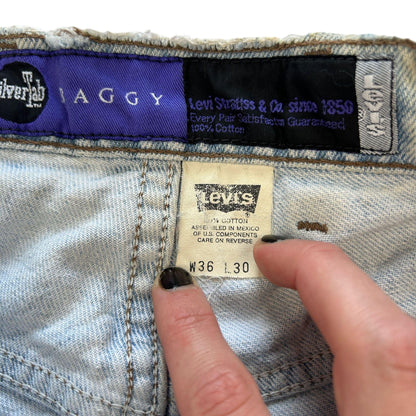 Vintage Levi's Silver Tab Baggy Jeans Size W34 - Known Source