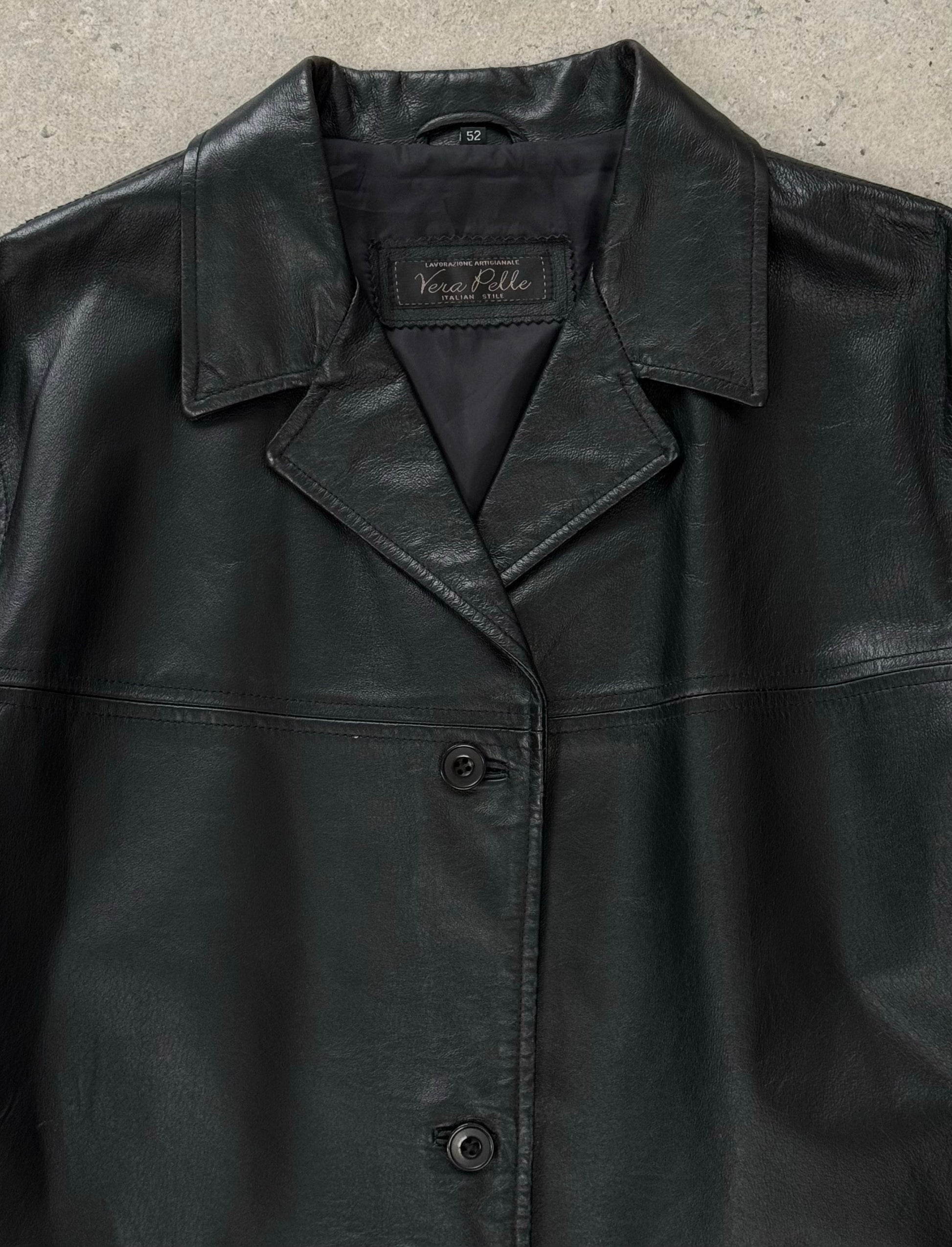 Vintage Italian 1990s single-breasted leather jacket in size L, classic style with a timeless leather finish and detailed stitching.