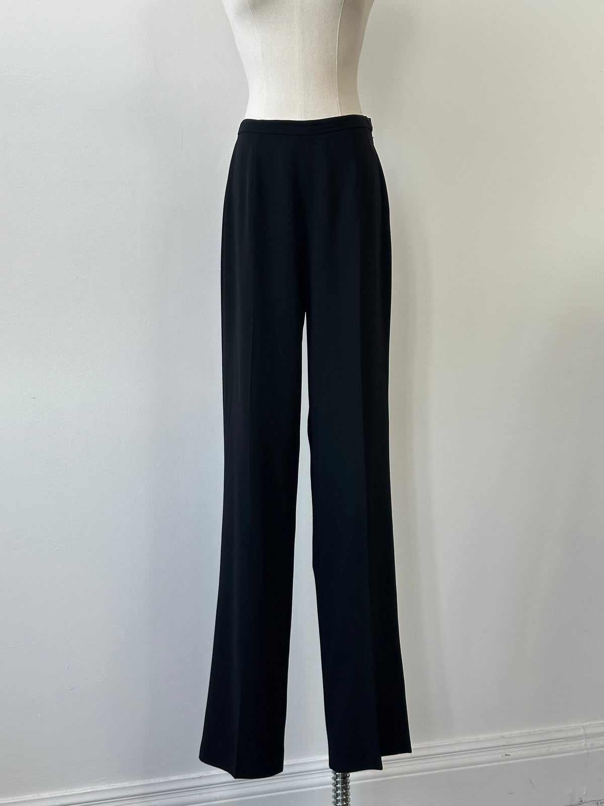 Max Mara 1990s pure wool straight-leg trousers in beige, tailored with a high waist and classic fit, W28 size.
