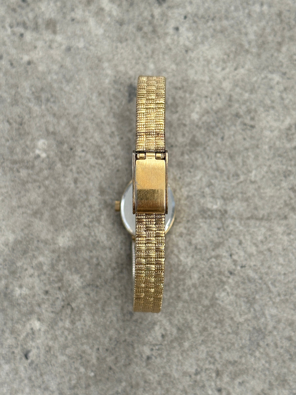 Vintage Sekonda 1980s Gold Tone Oval Bracelet Watch