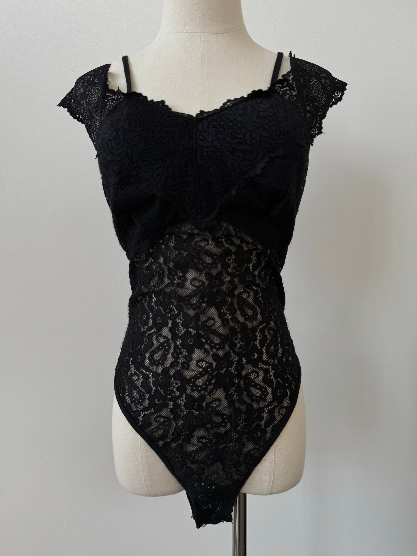 Vintage 1990s Lace Bodysuit - L