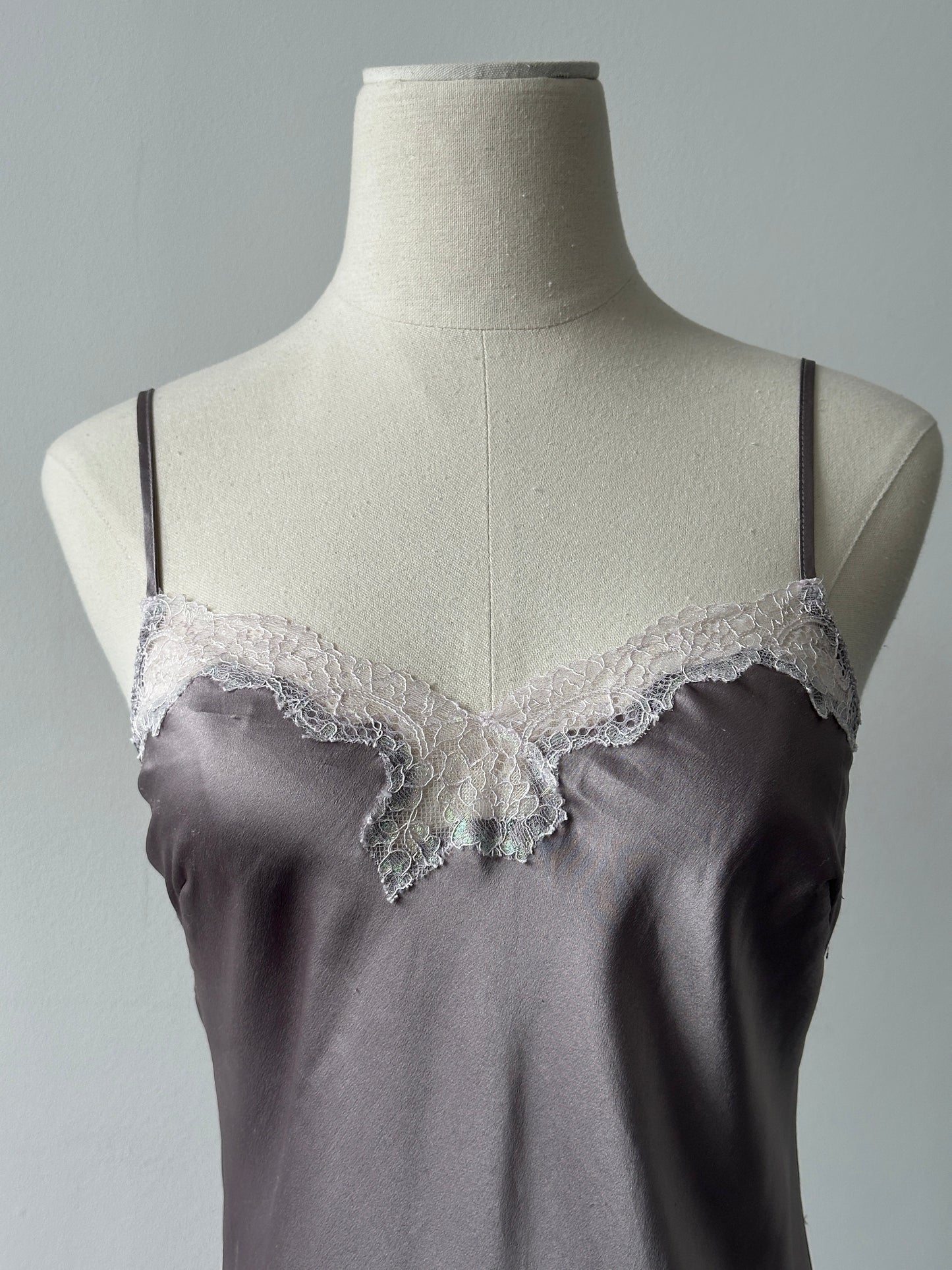 Victoria Secret 2000s Sleeveless Lace Mini Slip Dress - XS-S