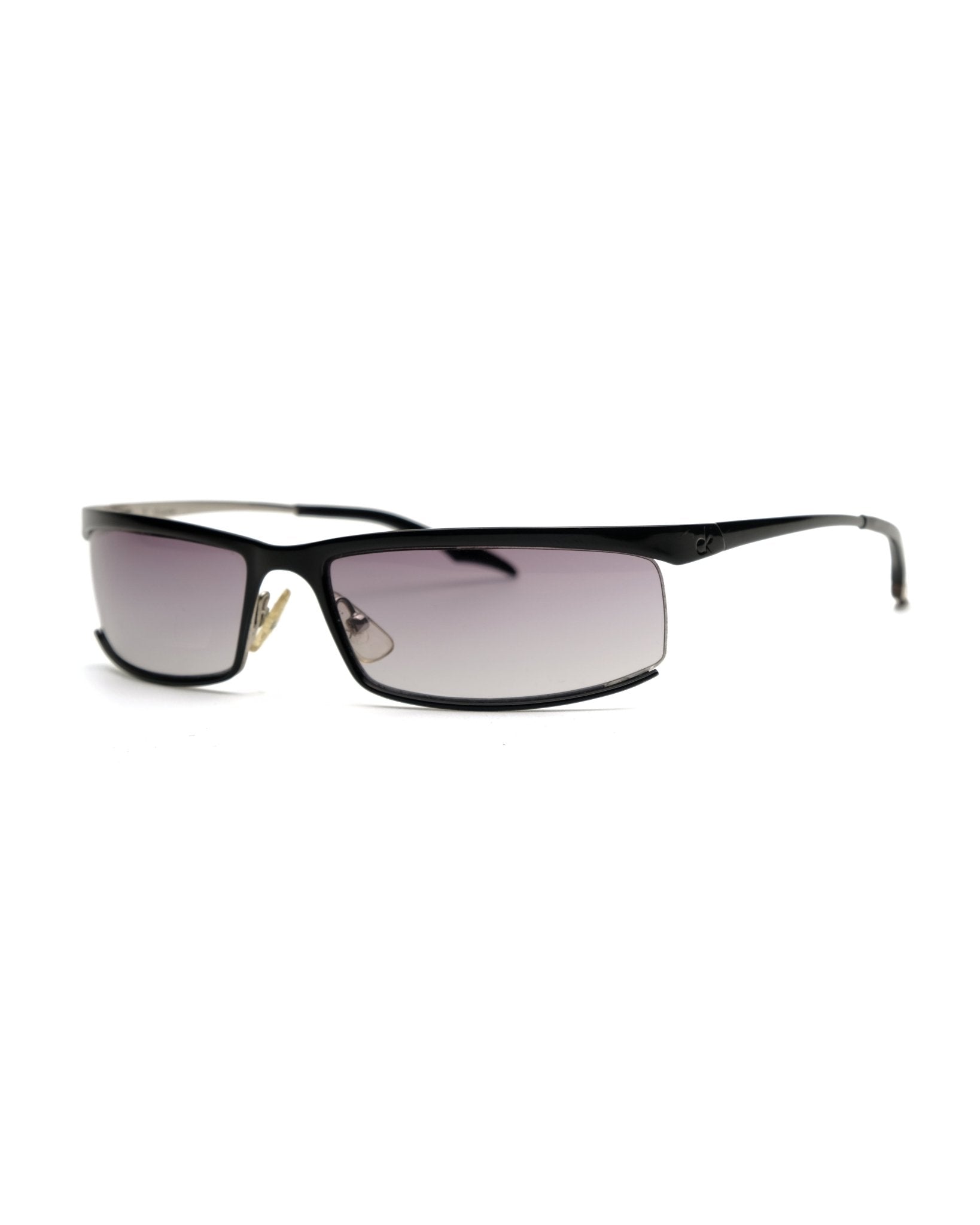 https://cdn.shopify.com/s/files/1/0818/5459/5398/files/calvin-klein-calvin-klein-gradient-sunglasses-vintage-su456-7470567.jpg?v=1778953770