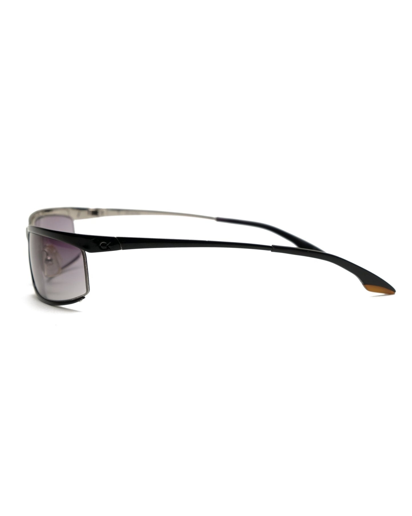 https://cdn.shopify.com/s/files/1/0818/5459/5398/files/calvin-klein-calvin-klein-gradient-sunglasses-vintage-su456-9342687.jpg?v=1778953771
