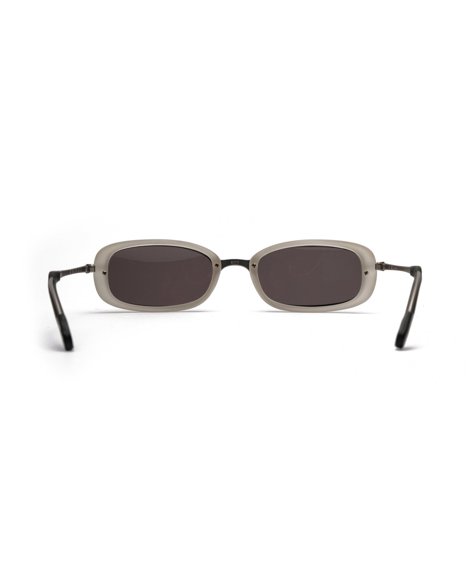 https://cdn.shopify.com/s/files/1/0818/5459/5398/files/calvin-klein-calvin-klein-sunglasses-vintage-su545-9048692.jpg?v=1784368357